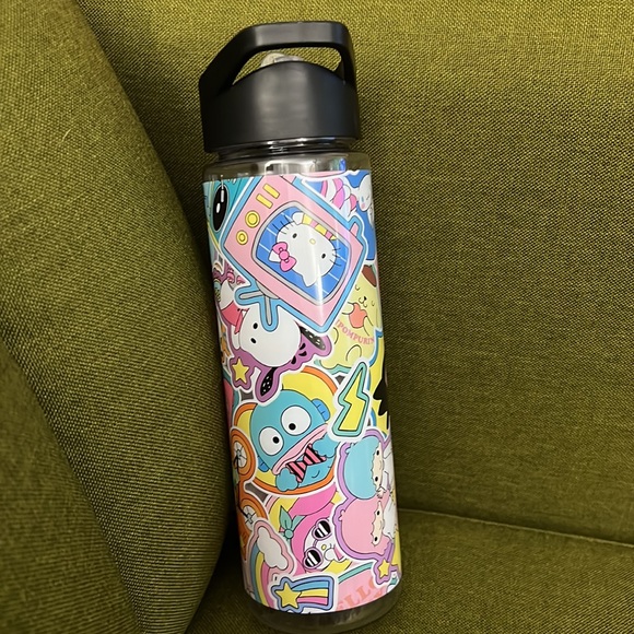Sanrio Water Bottles NWT NWOT - Picture 14 of 16
